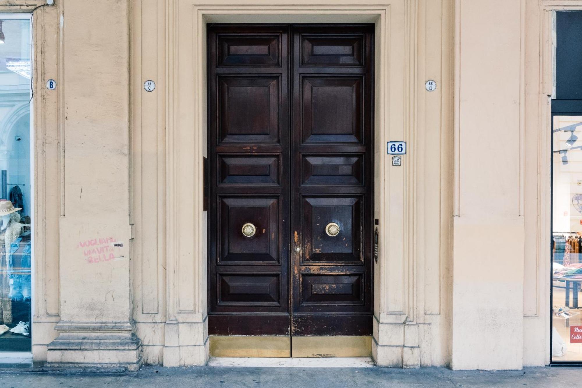 Indipendenza Mansion City Centre Болонья Экстерьер фото